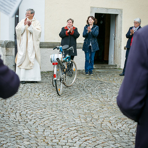 60 Samenkörner und ein E-Bike