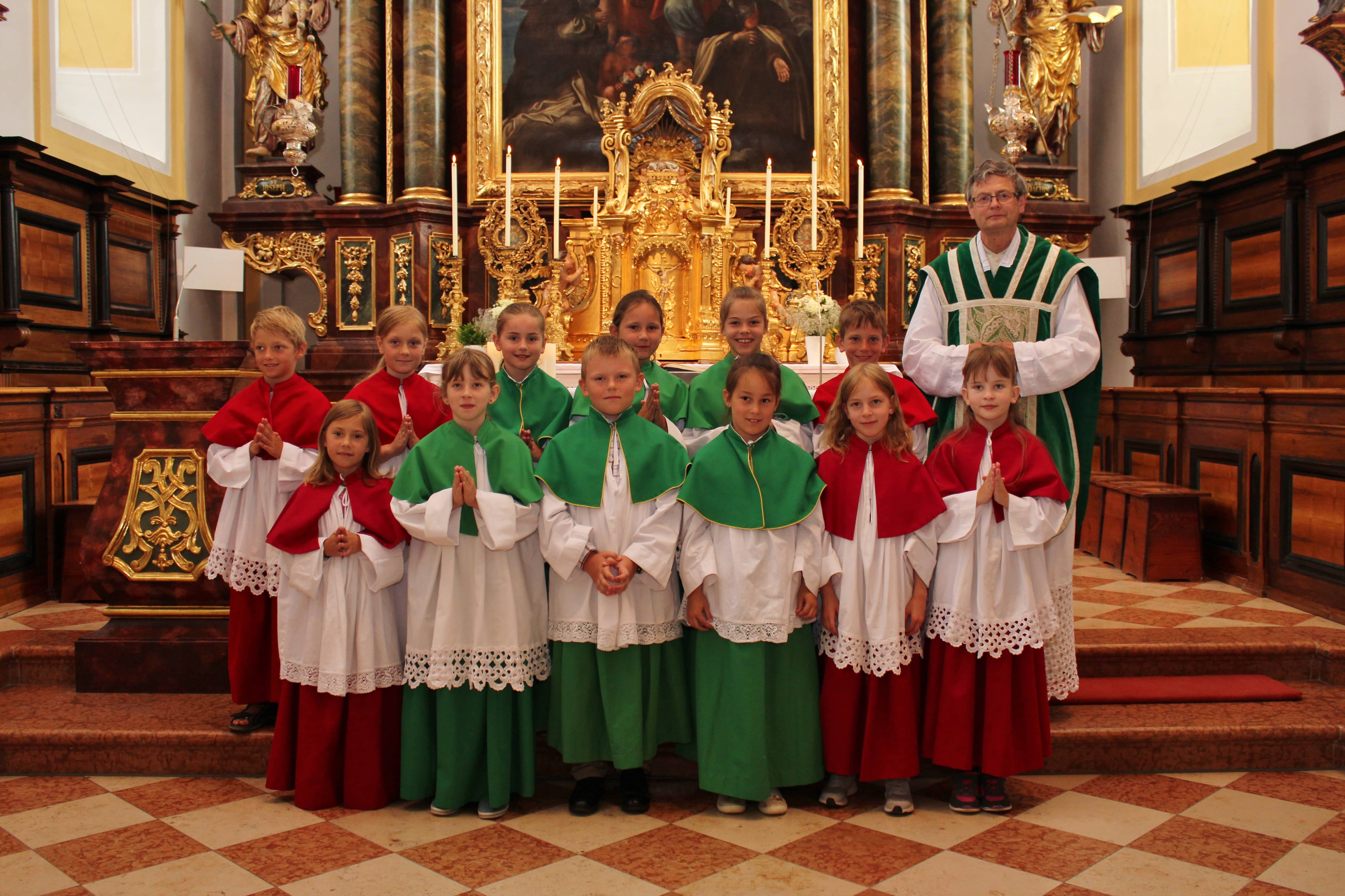 Neue Ministrantinnen und Ministranten