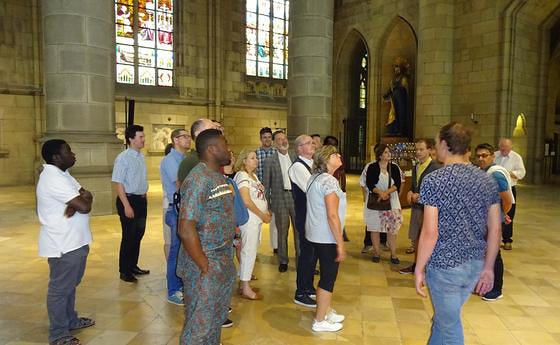 Führung im Mariendom                     