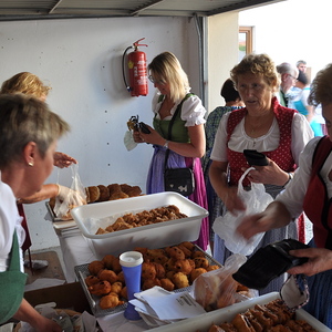 Verabschiedung Kaplan Kinsley, Kräuterweihe und Goldhauben Einladung