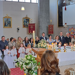 Die Kinder mit ihren Pat:innen