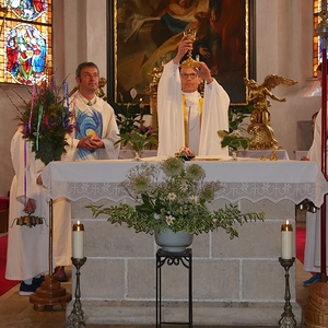 Wir knüpfen das bunte Netz der Pfarrgemeinde