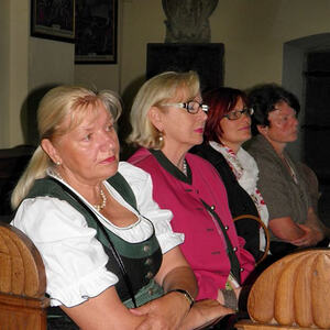 Maiandacht Goldhaubenfrauen