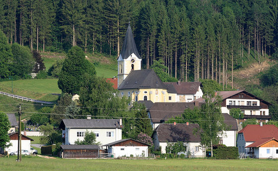 Ortskern Leonstein mit Pfarrkirche