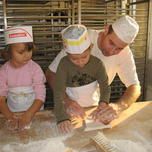Kindergarten besucht Bäckerei