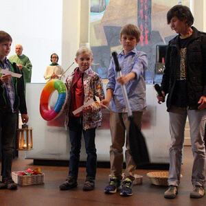 Sommerbeginn mit Harfenmusik, Kindermesse und Kinderfest