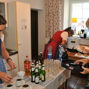 anschließend  Frühschoppen