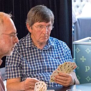 189 Tarockspielerinnen und Tarockspieler folgten am Sonntag, 13. September 2026 der Einladung von Pro Mariendom – OÖ Dombauverein und verbrachten einen spannenden Turniernachmittag im Zeichen des Tarockspiels und eines guten Zwecks.