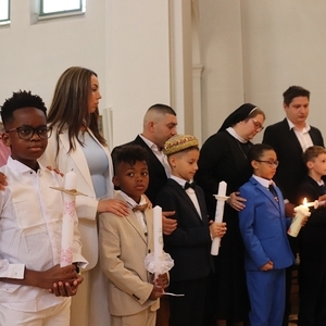 St. Quirinus feiert mit 10 Erstkommunionkindern 2026