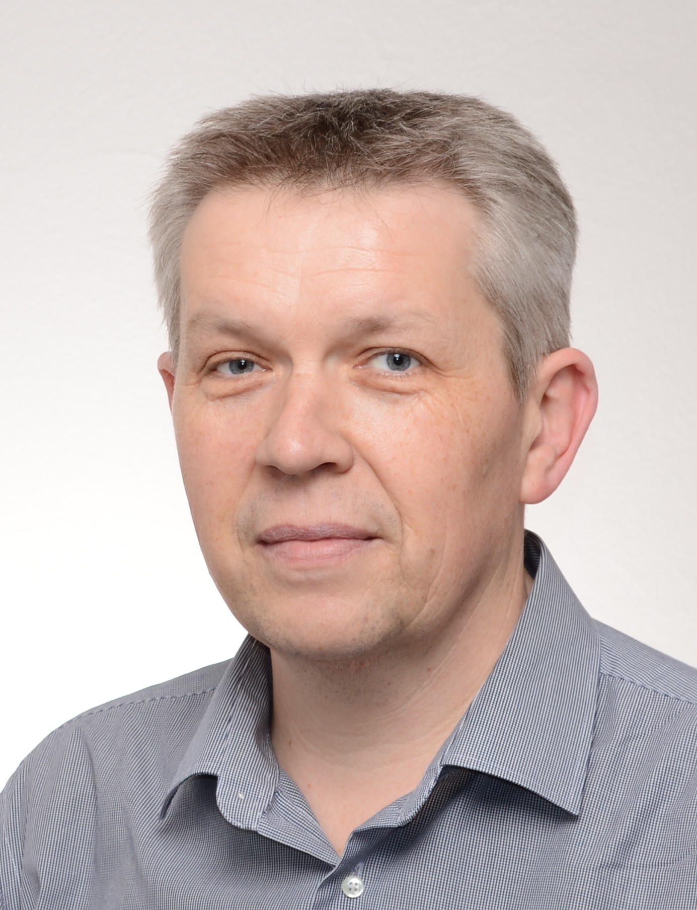 Portrait von Referenten für Weltanschauungsfragen der Diözese Linz Herbert Mühringer