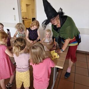 Ferienspaß mit der kleinen Hexe