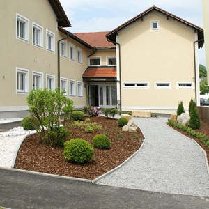 Vorplatzgestaltung Frühjahr 2011