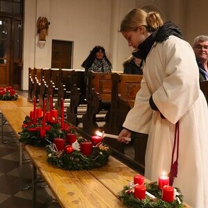 Wir feiern Advent