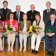 Die Eduard-Ploier-PreisträgerInnen 2013 mit LH Dr. Josef Pühringer