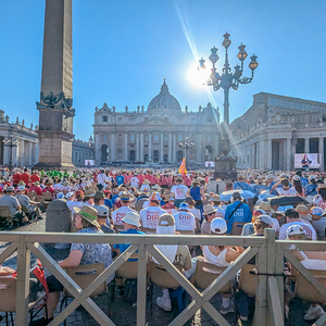 Abendgebet und Papstaudienz
