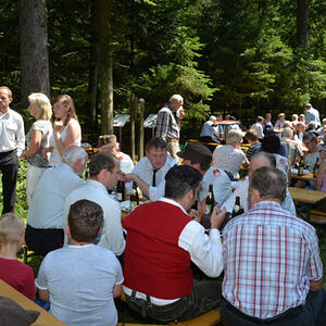 Gedenkfeier Fliegerkreuz in Entholz
