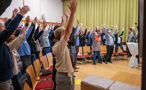 Lebendig und bewegt gestaltete sich der Auftakt zum Weg vom Dekanat zur Pfarre.