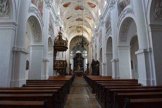 Innenraum der Pfarrkirche Baumgartenberg