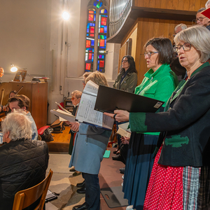 Festgottesdienst, musikalische Umrahmung durch Kirchenchor und Orchester