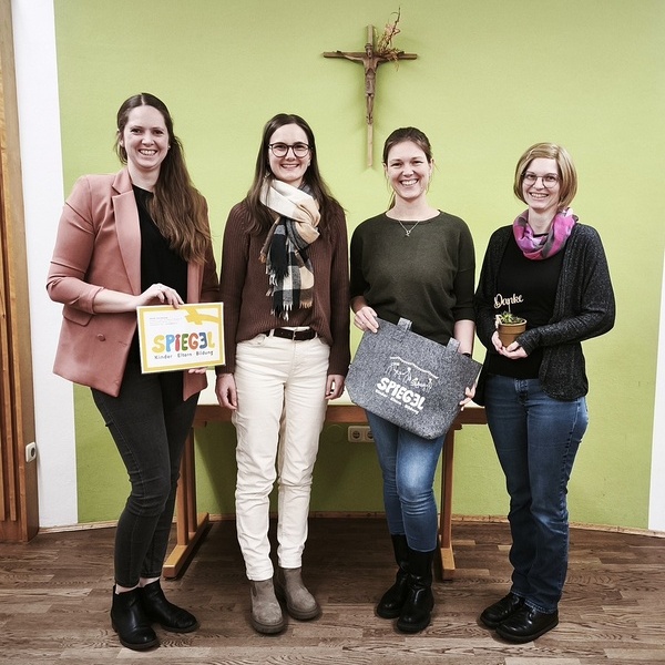 vlnr: Sabine Mager (SPIEGEL-Regionsbegleitung), Daniela Lindorfer, Marlene Reischl, Silvia Keplinger