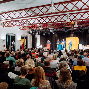 Kabarettabend „Liebesg'schichten und Arbeitssach'n“