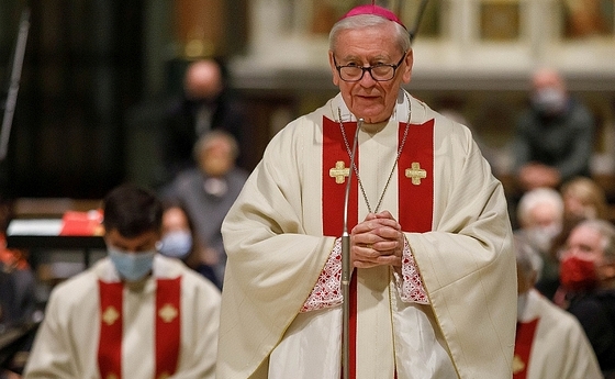 Bischof em. Ludwig Schwarz beim Festgottesdienst zu seinem 80. Geburtstag, der coronabedingt nicht im Juni, sondern am 11. Oktober 2020 im Linzer Mariendom gefeiert wurde. 