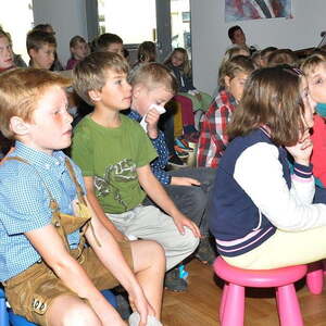 Eröffnung der Bibliothek