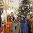 Die Sternsingerinnen Simone, Tabea, Pia und Sophie Leonding-St. Michael bei Bundespräsident Alexander Van der Bellen.