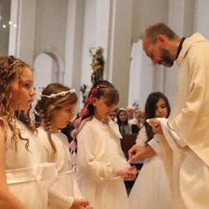 St. Quirinus feiert mit 10 Erstkommunionkindern 2026