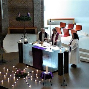 Gottesdienst und Adventkonzert mit den Voices