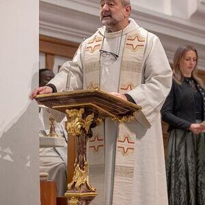 Pfarrer Johann Padinger dankte allen Mitfeiernden und allen, die das Fest der Amtseinfü0hrung mit organisiert, gestaltet und bereichert haben.