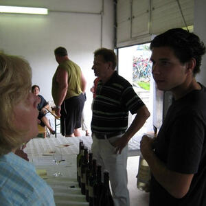 Weinkost des Eine-Welt-Kreises