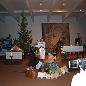 OLYMPUS DIGITAL CAMERA         