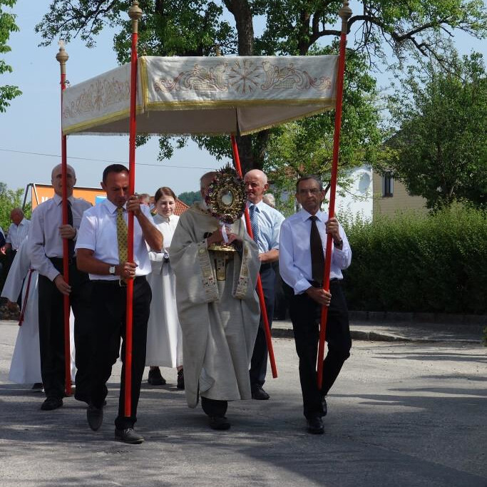 Fronleichnamprozession 2018 / © Pfarrgemeinde Haibach Fronleichnamprozession 2018