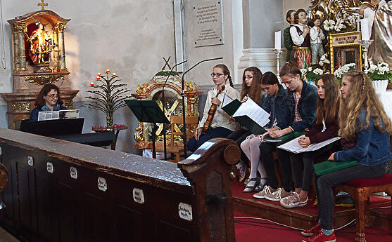 Hl. Messe am Maikirtag in der Pfarrkirche Kopfing
