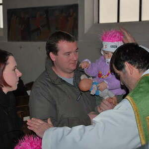 Gottesdienst und Kindersegnung mit den Taufeltern des Vorjahres