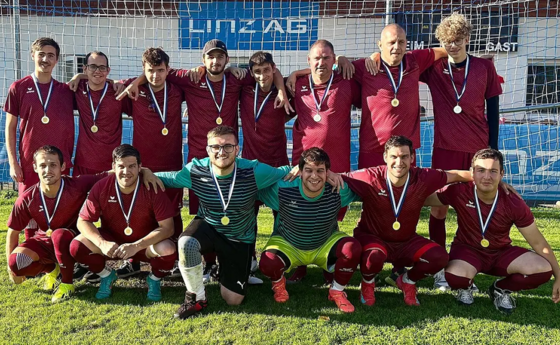 Fußball als Sport, der verbindet. / © Caritas OÖ Fußball als Sport, der verbindet.