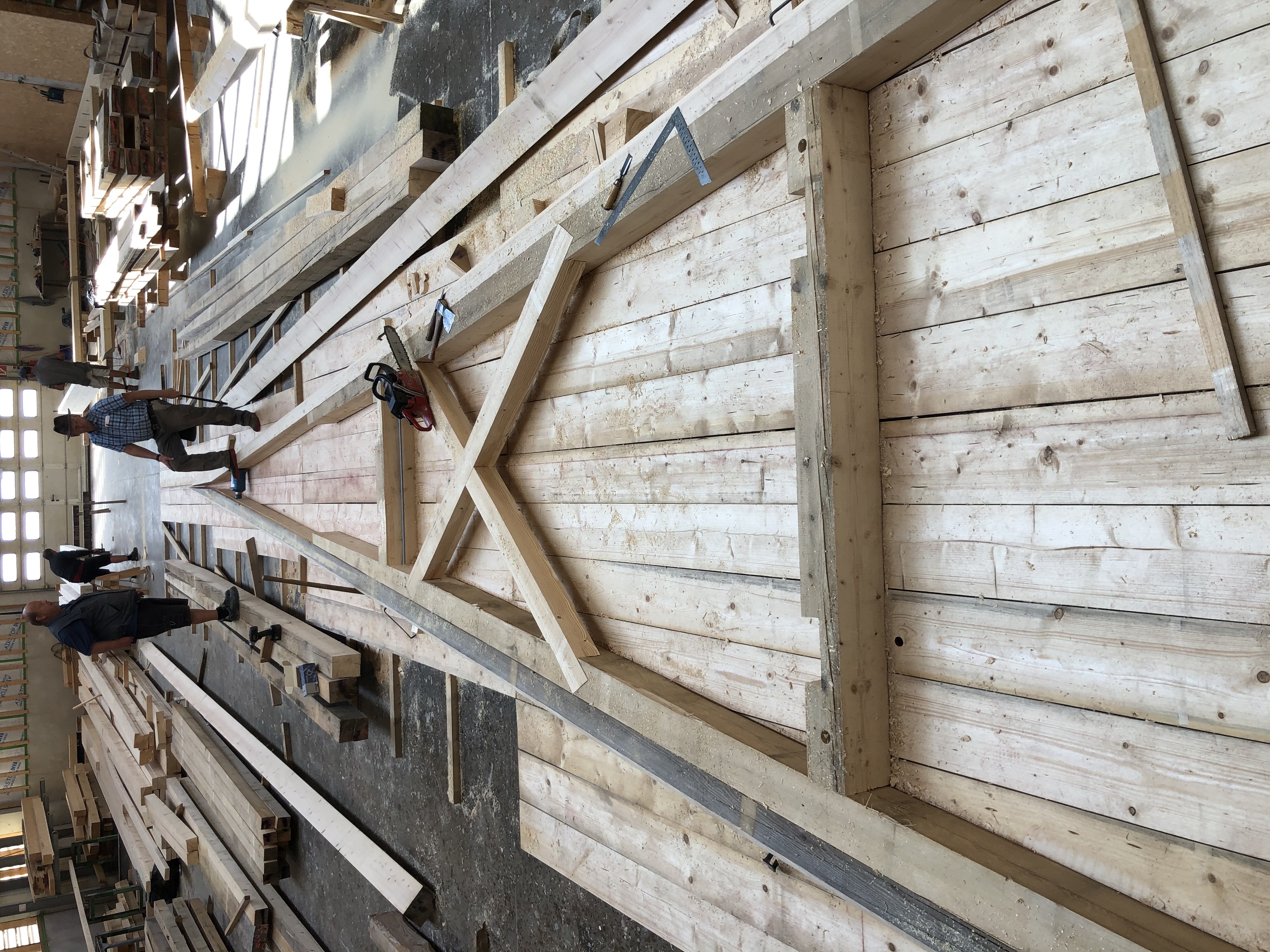 Zimmererarbeiten am neuen Turmhelm, August 2020