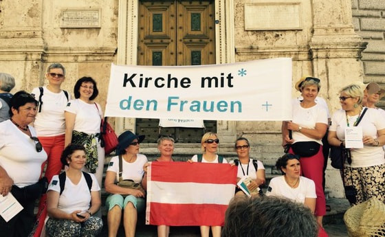 Frauen aus ganz Österreich bei der Pilgerreise 'Für eine Kirche mit* den Frauen' 