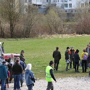 Traunauen-Reinigung mit ökomenischen Gottesdienst