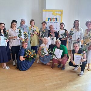 Die stolzen Absolvent:innen