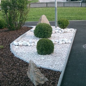 Vorplatzgestaltung Frühjahr 2011