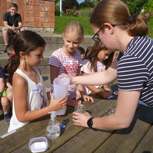 Forschen, Experimentieren und Staunen in der Bibliothek Dietach