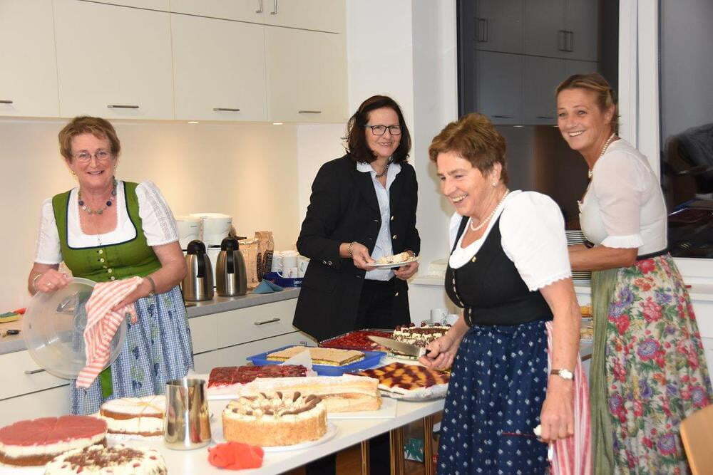 Gute Stimmung beim Ottnanger Pfarrball im Pfarrzentrum St. Stephanus