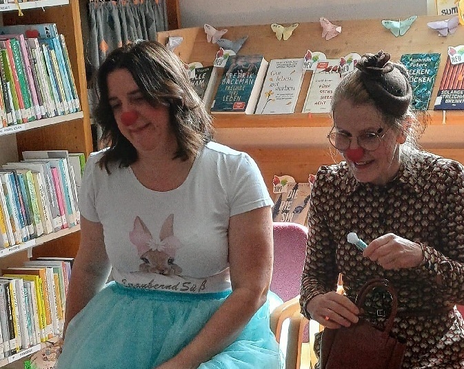 Büchereiclowns Jessi und Konstanze