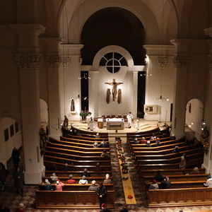 Adventfeier mit Genuss-standln in St. Quirinus