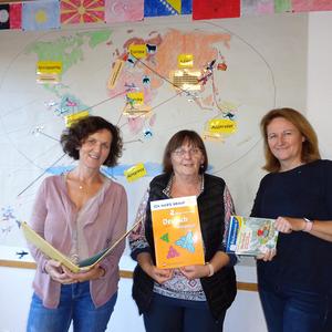 vlnr.: Margit Fellner, Ernestine Schneeberger (Leitung), Carola Hofer. Nicht auf dem Foto sind Agnes Fischl, Ute Weiß, Christine Grünbeck, Alexander Baratsits.