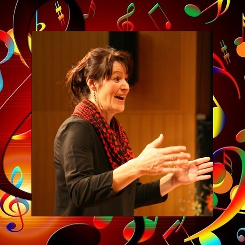 Chorleiterin Christine Kaineder