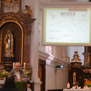 Kindersegnung 2015 in der Stadtpfarrkirche Urfahr mit dem Kindergarten Schwalbennest.