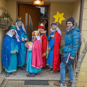 Die Sternsinger*innen waren in der Pfarre Kirchdorf an der Krems unterwegs